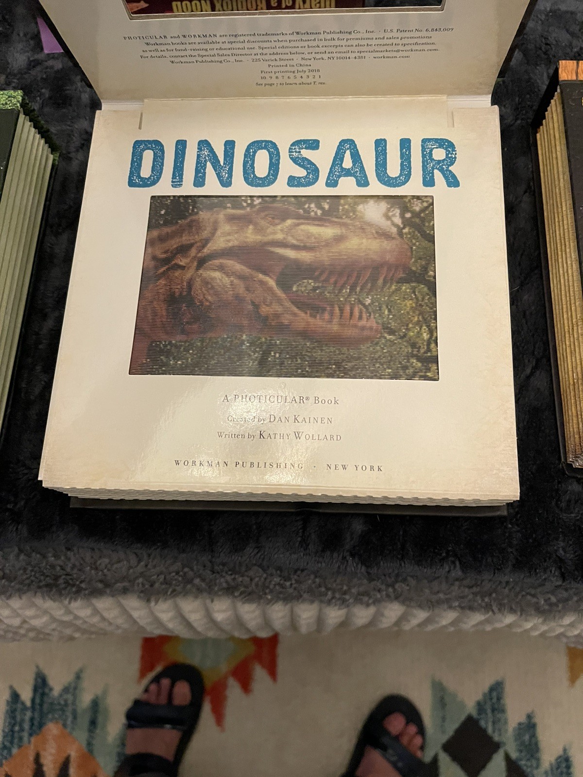 A Photicular Book, by Kainen Dan; Kaufmann Carol – Safari, Dinosaur, Jungle
