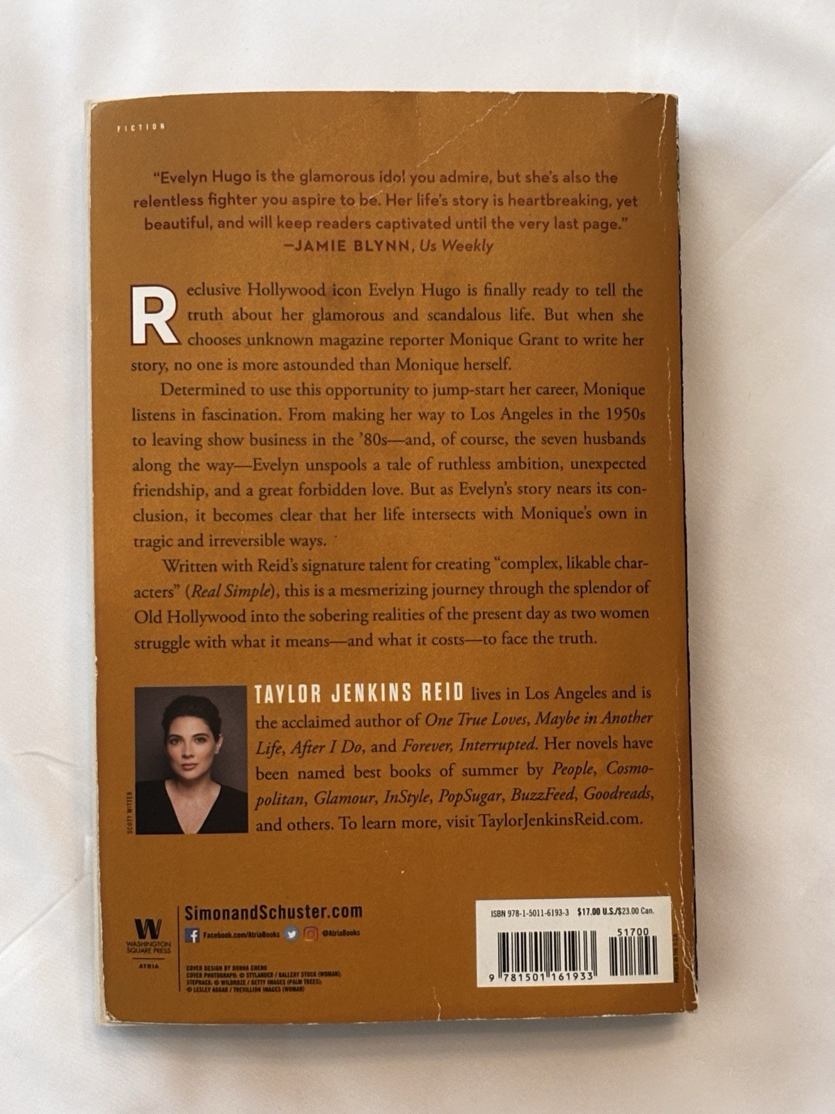 The Seven Husbands of Evelyn Hugo: A Novel – Paperback – GOOD