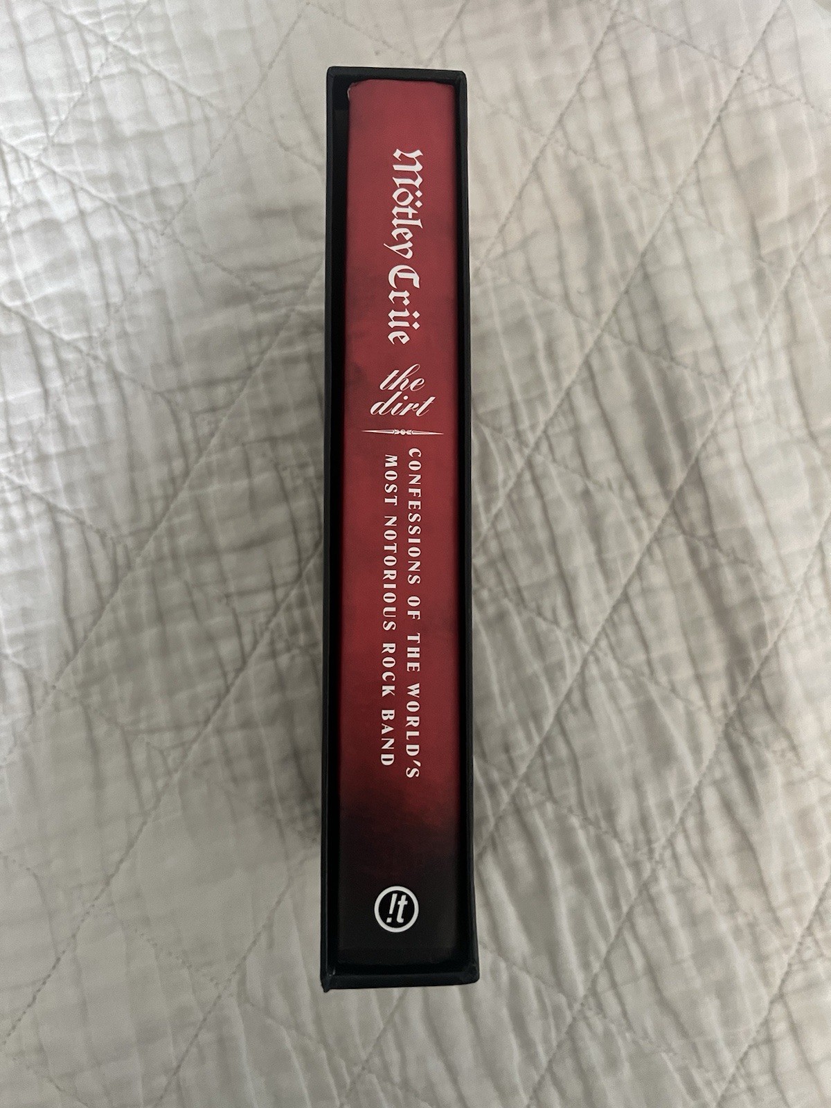 Motley Crue : The Dirt, Hardcover Book Anniversary Edition Slipcase Cover