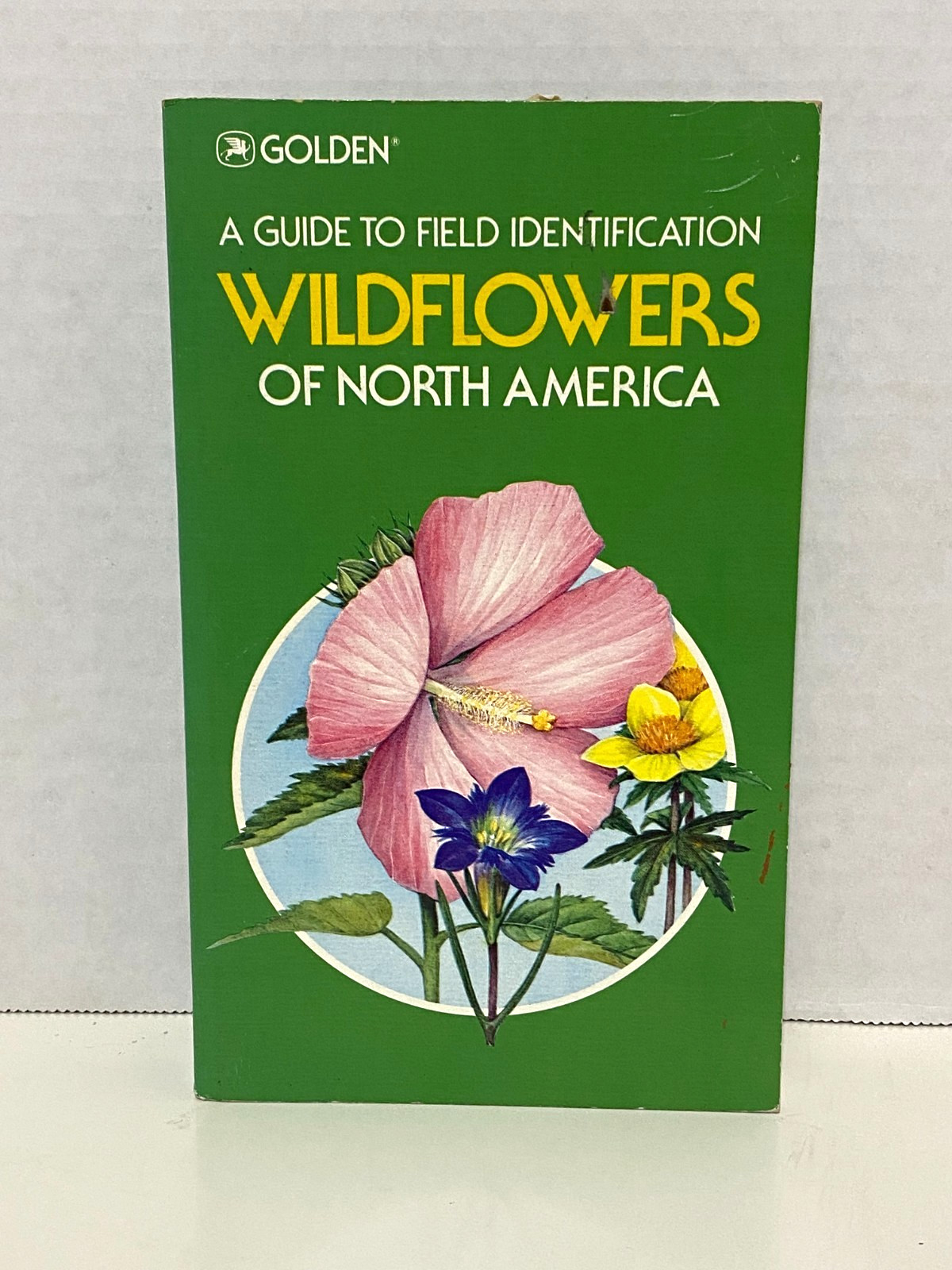 Vintage Golden Field Guide Wildflowers of North America Hibiscus cover