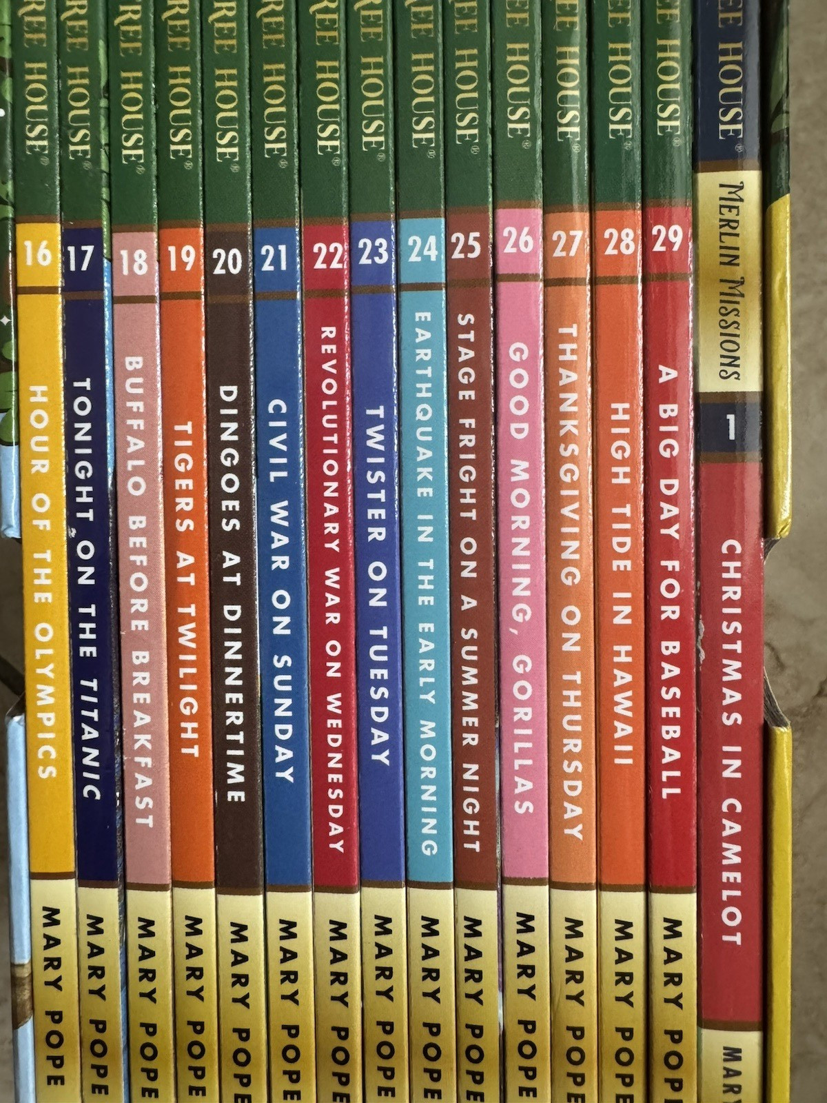 Magic Tree House Library Collection Box Set: Books 16 – 29 + Merlin Missions #1