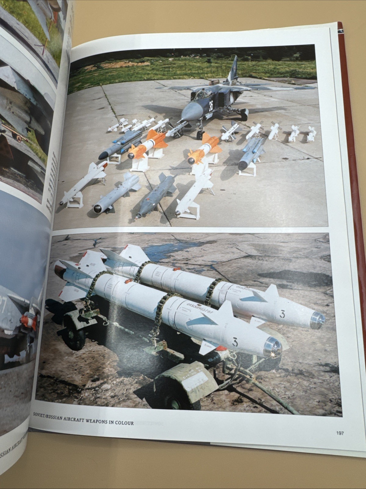 Soviet/Russian Aircraft Weapons Since World War Two by Gordon, Yefim Midland Pu
