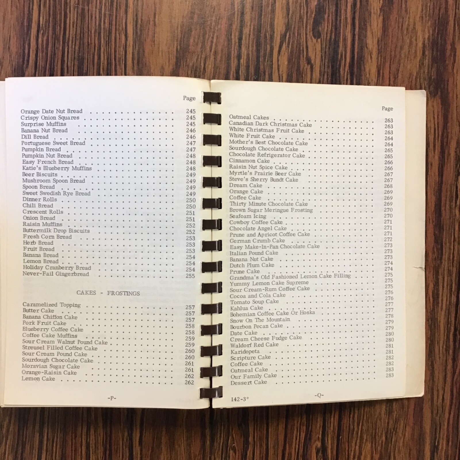 Tucson Arizona Symphony Women Association 1973 Cookbook. SEE index photos