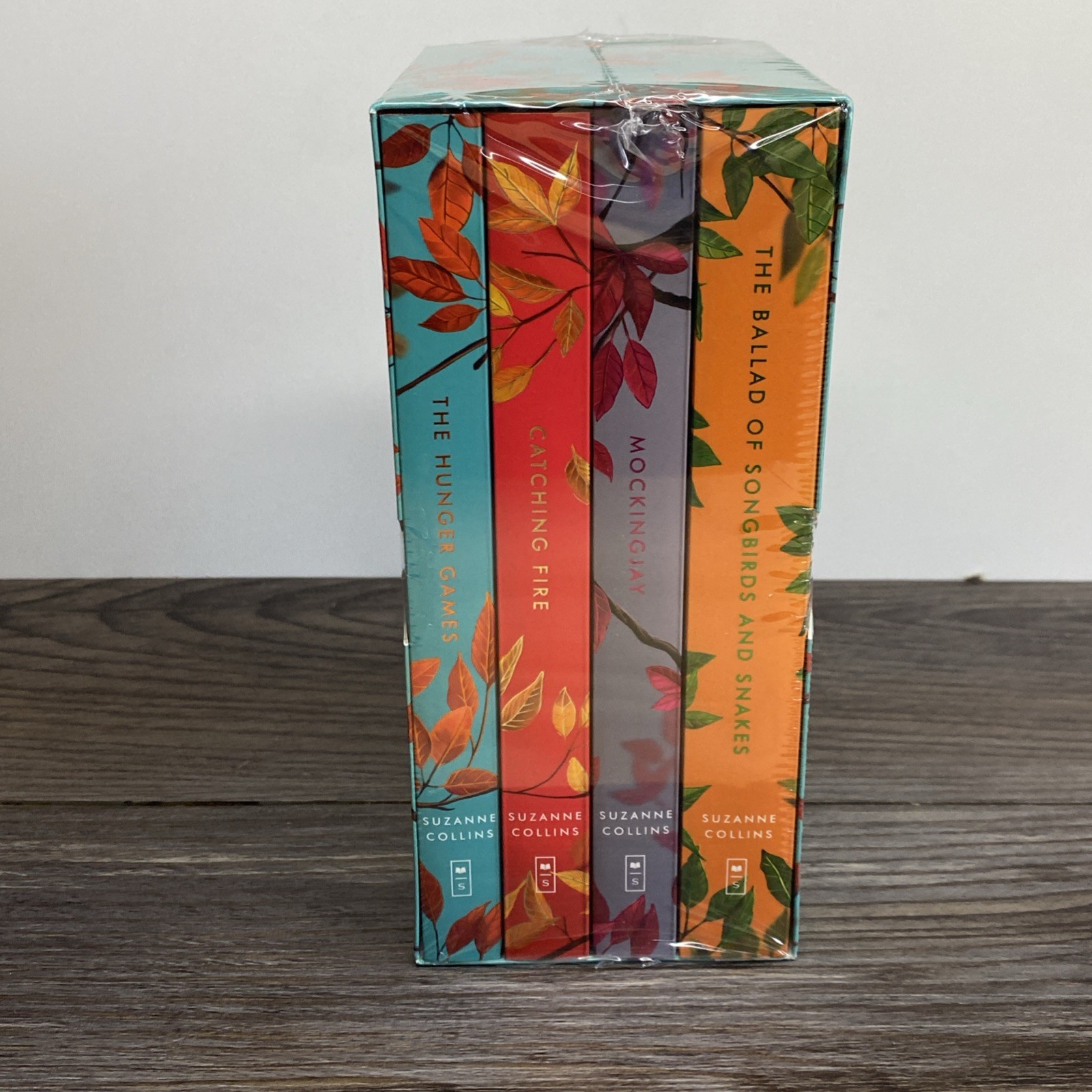 NEW SEALED! Hunger Games Box Set DELUXE EDITION w/ Stencil Edges Suzanne Collins