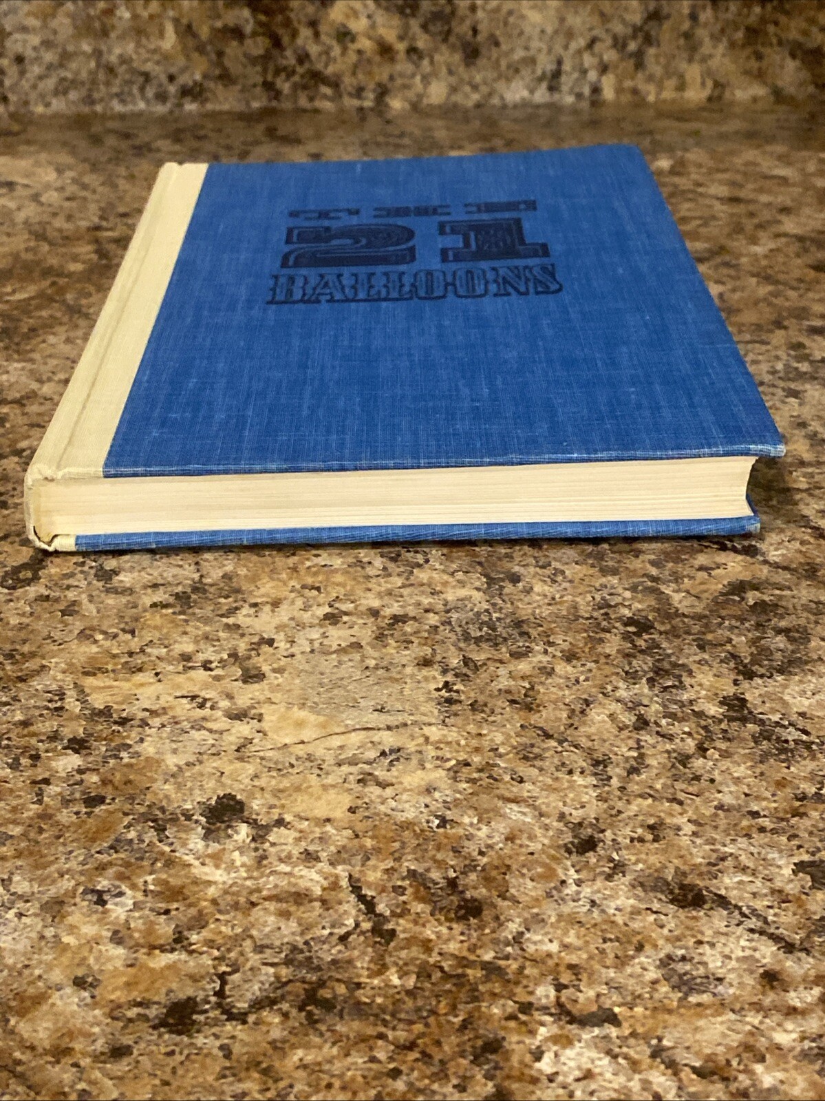 The 21 Balloons by William Pene du Bois – 10th Printing 1967 Very Good HC
