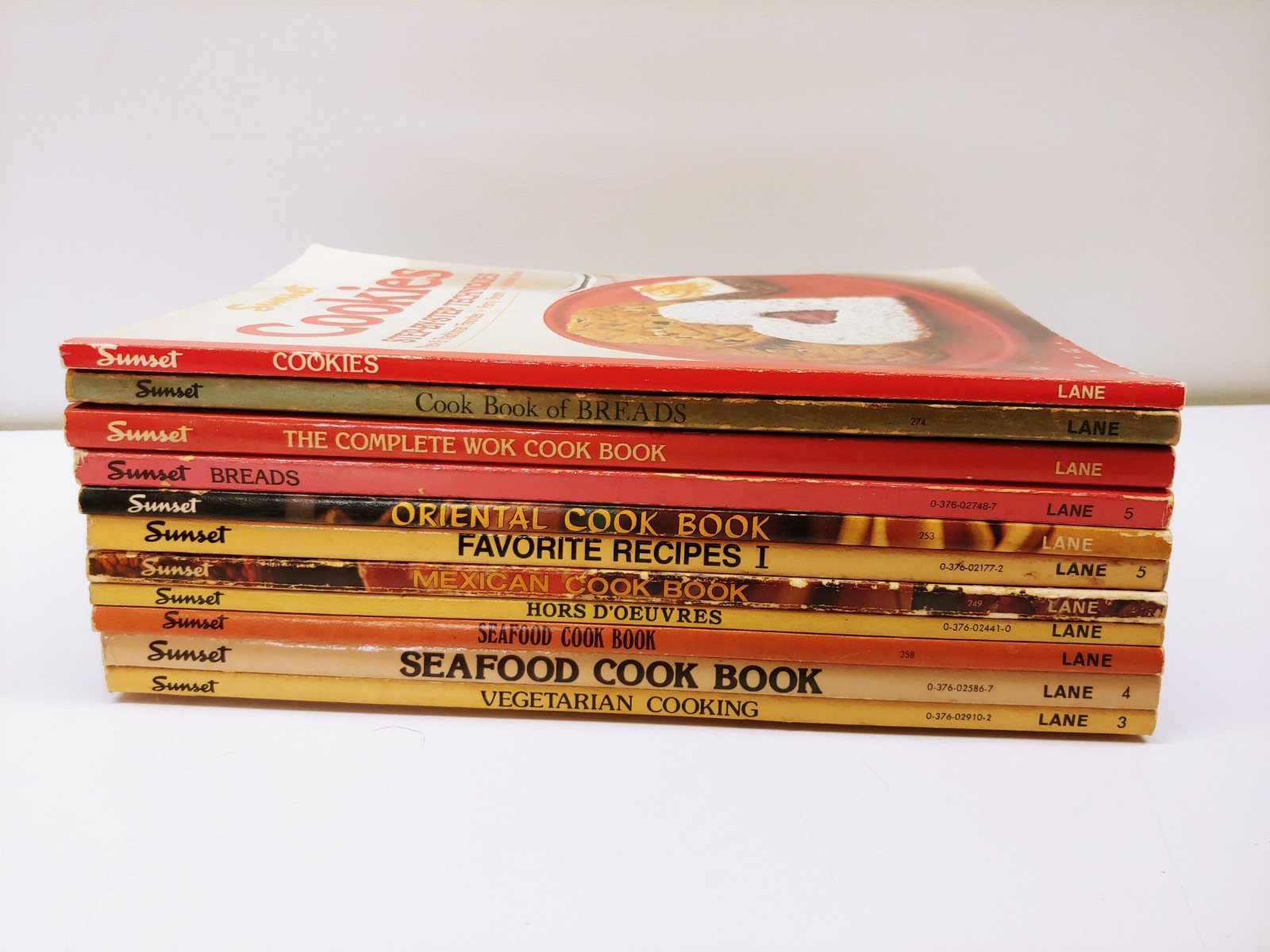 11x SUNSET Magazine COOKBOOKS Vintage Recipes Cookies Wok Breads Seafood…
