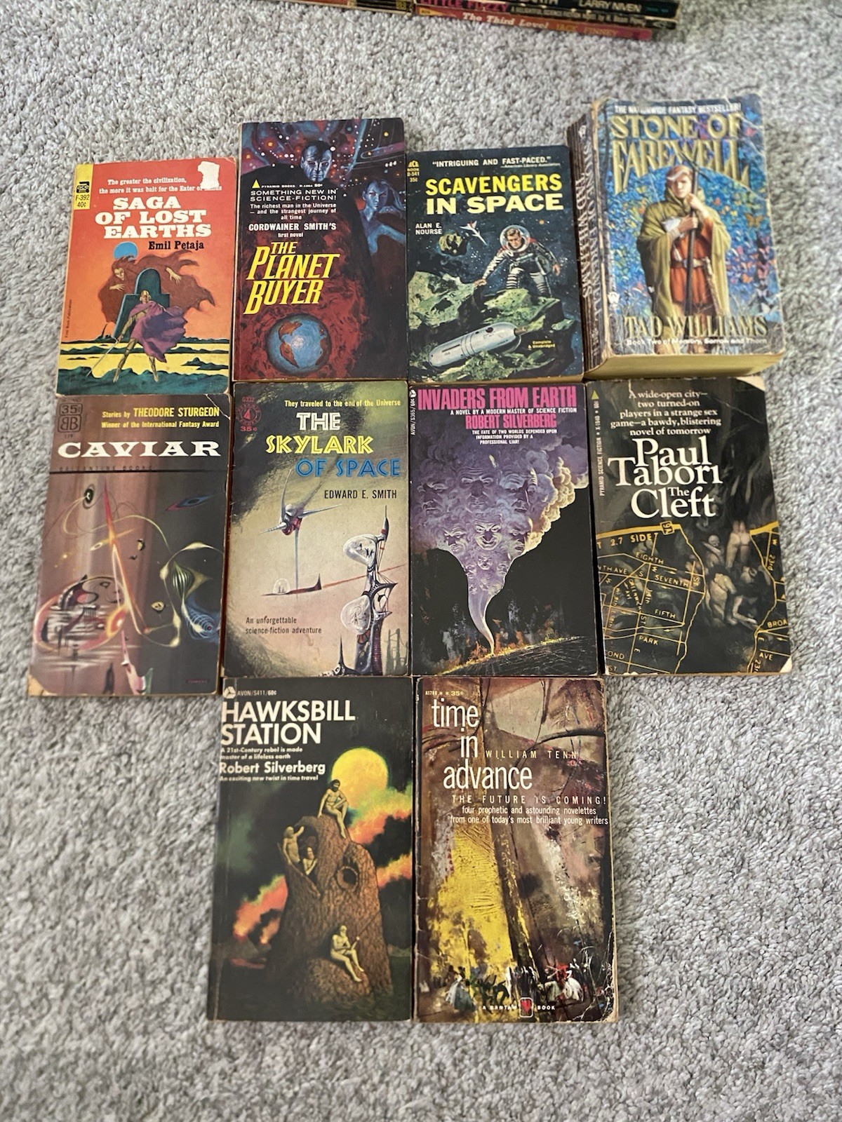 Lot Of 33 Vtg 50s 60s 70s Sci-fi Fantasy Horror Pulp Fiction Paperback Novels
