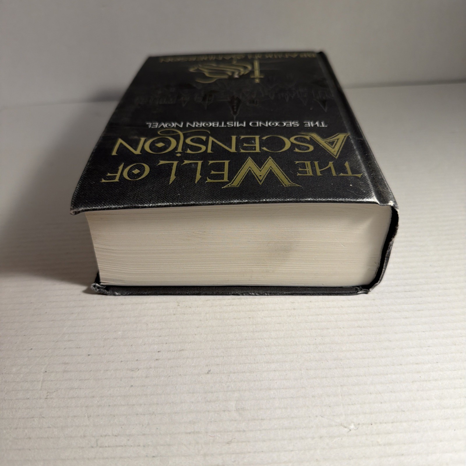 Well of Ascension Mistborn #2 Brandon Sanderson Hardcover *Heavy damage