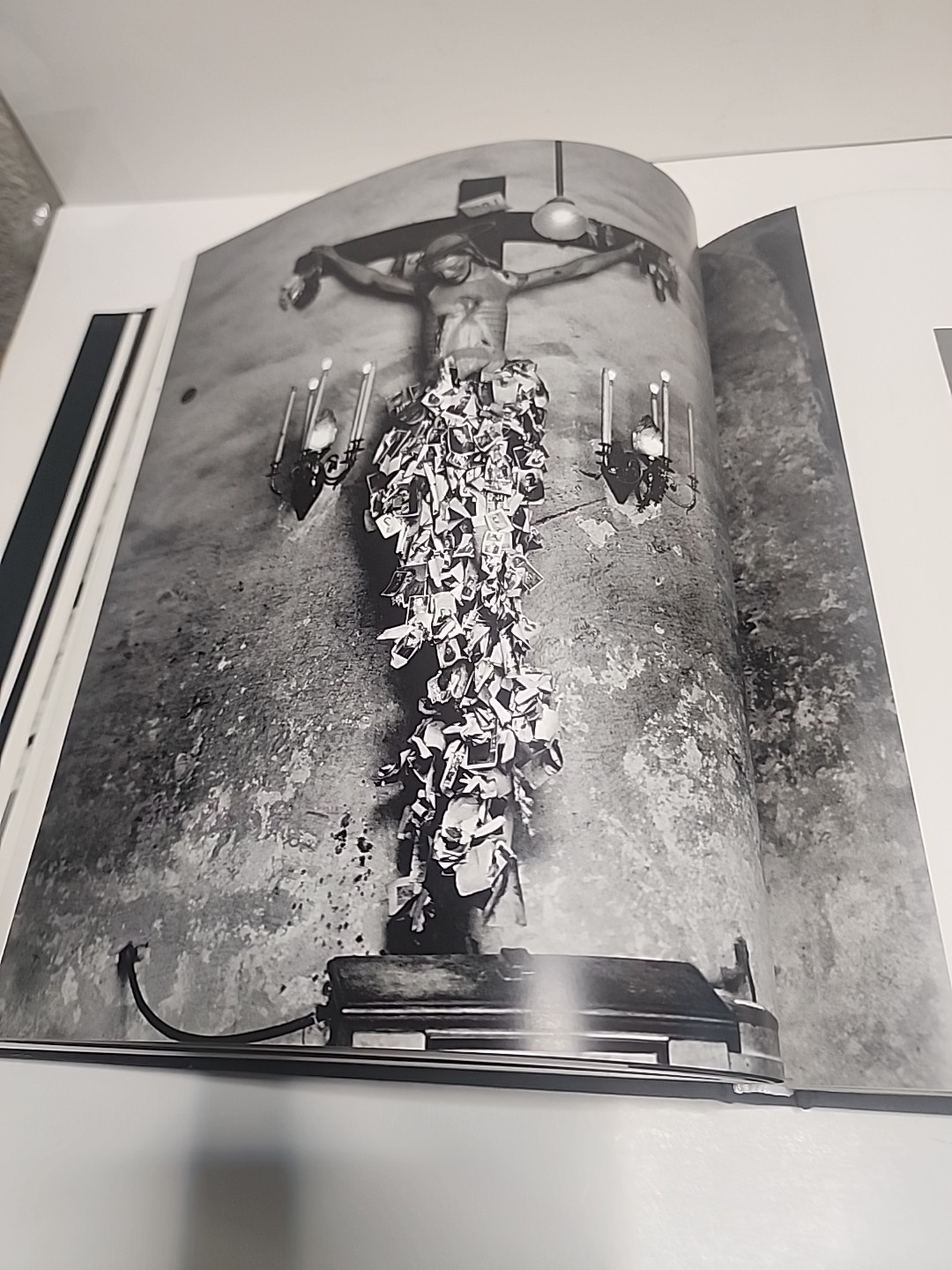 Werner Bischof, 1916-1954 by Hugo Loetscher & Guido Magnaguagno 1990 HC / DJ