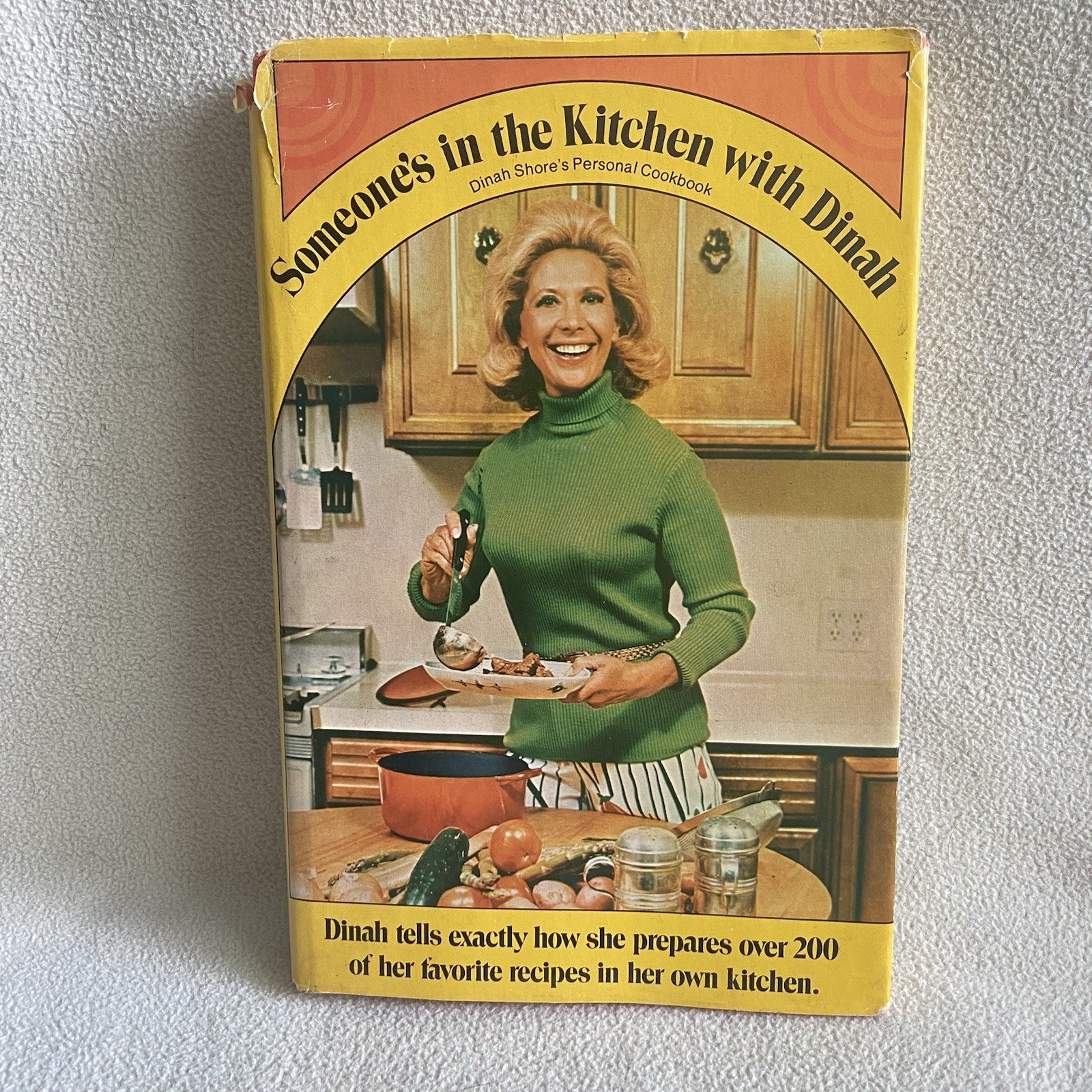 Someone’s in the Kitchen with Dinah Vintage Recipe Cookbook 1971 HC DJ