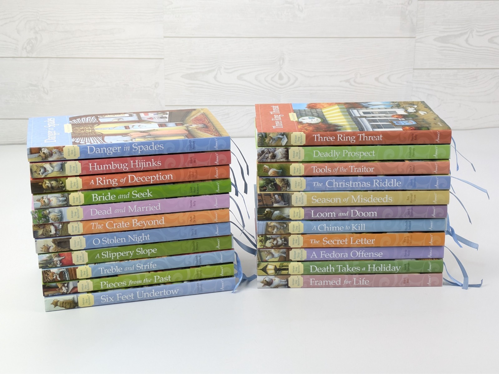 Antique Shop Mysteries Hardcover Lot of 22 Book Set w/Dustcovers GREAT SHAPE!