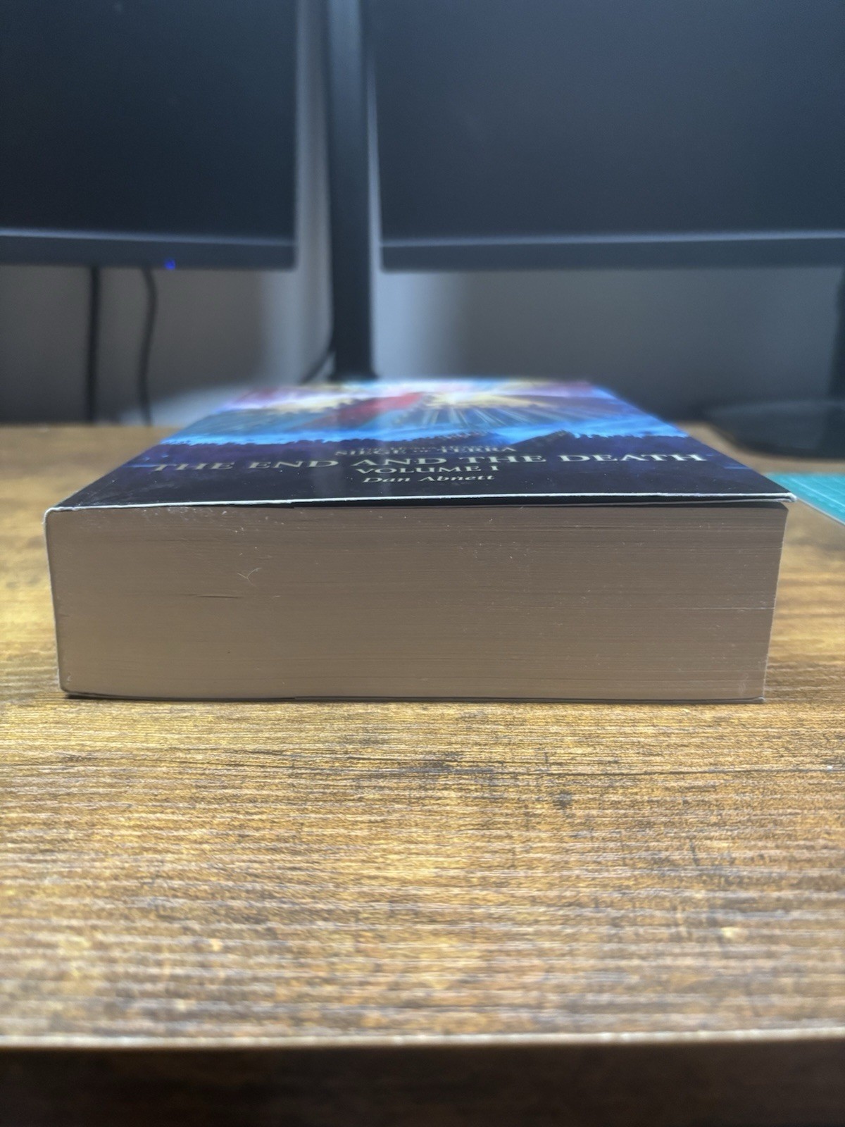 Horus Heresy Siege of Terra: The End and the Death Vol I – LARGE BOOK SIZE
