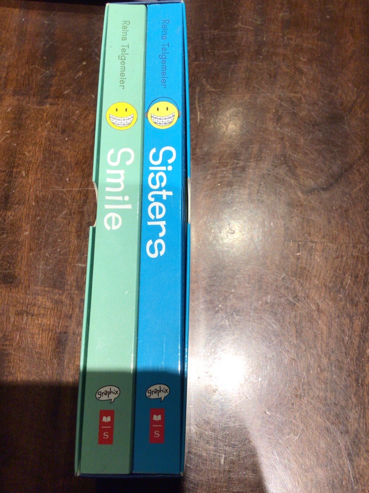 Smile and Sisters the Box Set by Raina Telgemeier (2014, Quantity pack)