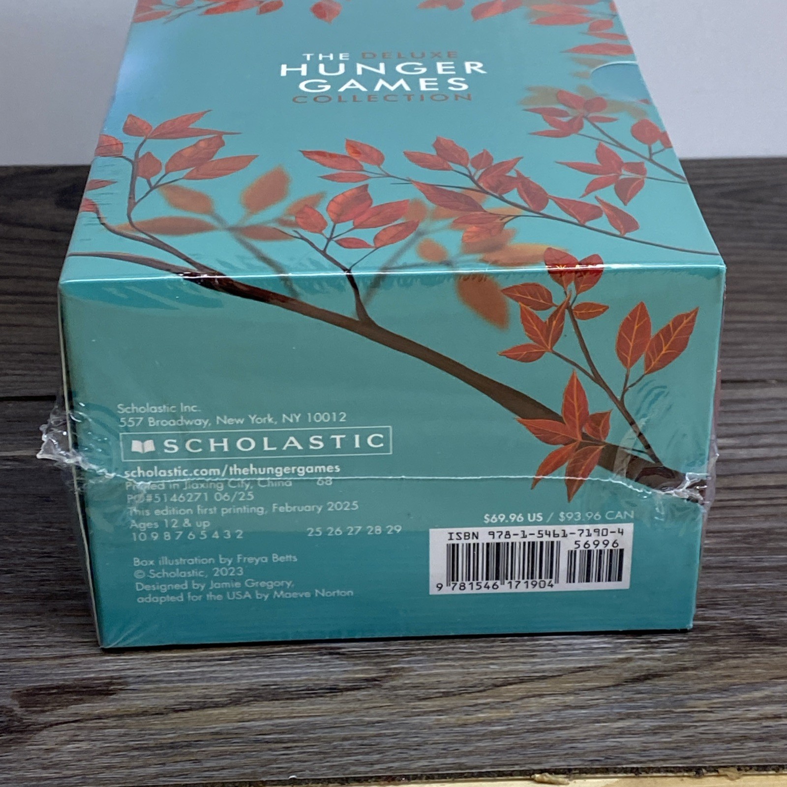 NEW SEALED! Hunger Games Box Set DELUXE EDITION w/ Stencil Edges Suzanne Collins