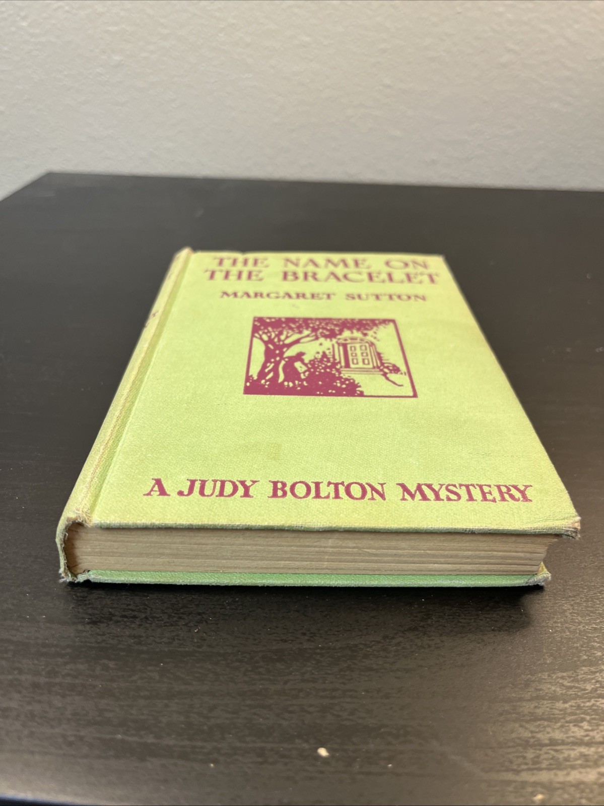 The Name On The Bracelet-A Judy Bolton Mystery -Margaret Sutton 1939