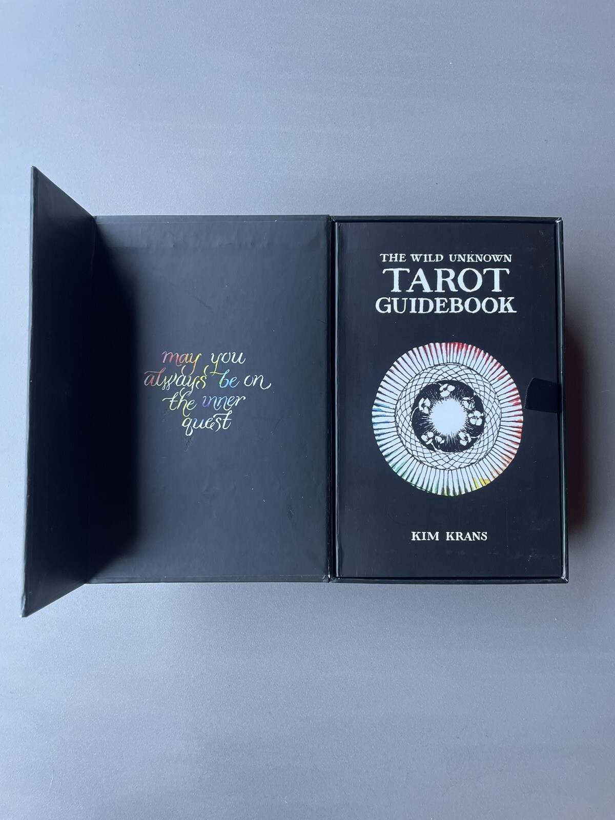 The Wild Unknown Tarot Deck and Guidebook (Official Keepsake Box Set)