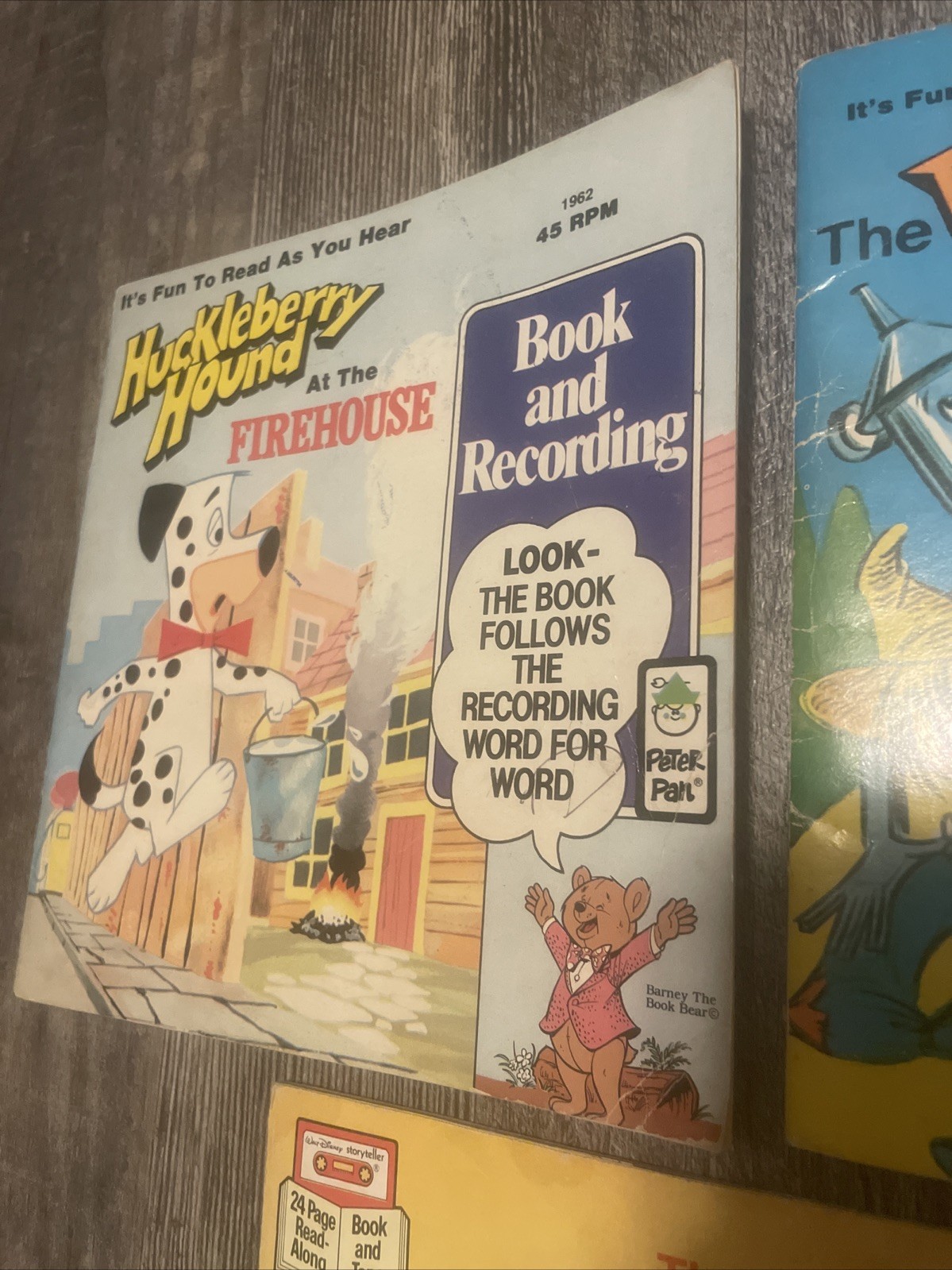 3 Vtg. Books & 2 Record 45 RPM Wizard Of OZ & Huckleberry Hound