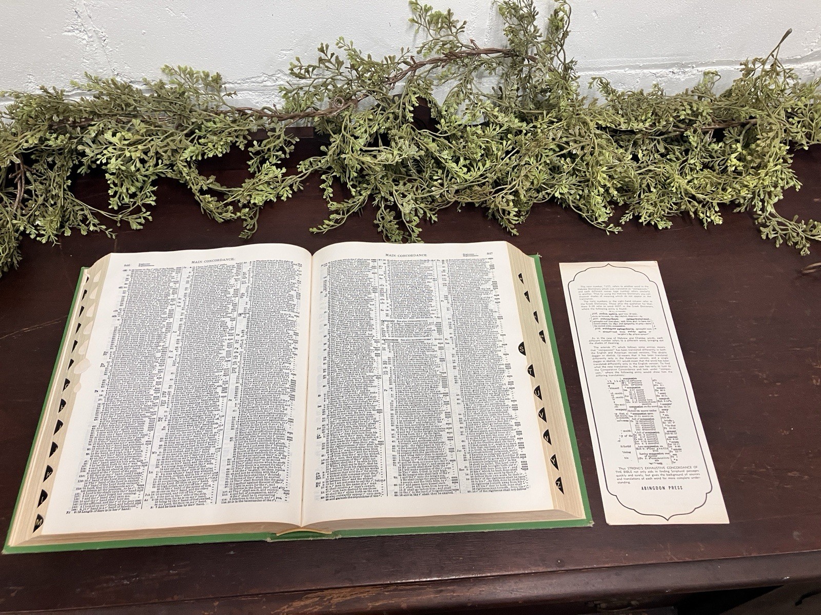 Strong’s Exhaustive Concordance of the Bible Hardcover 1975 ABINGDON