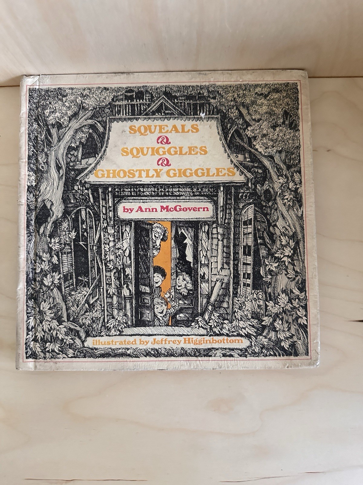VTG 1973 Squeals Squiggles & Ghostly Giggles HC Ann McGovern Halloween Book