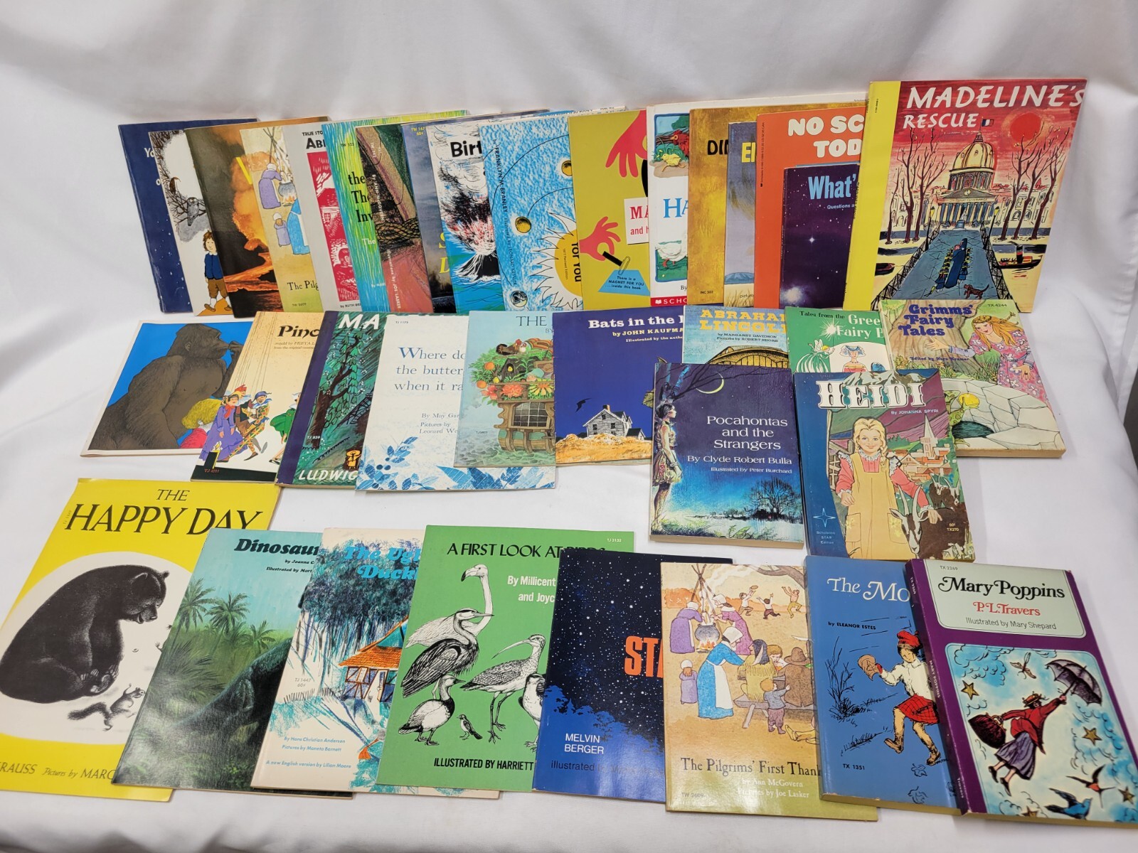 Lot of 36 Vtg Scholastic Books TW TJ TX 60’s 70’s Early 80’s 8 1st printings