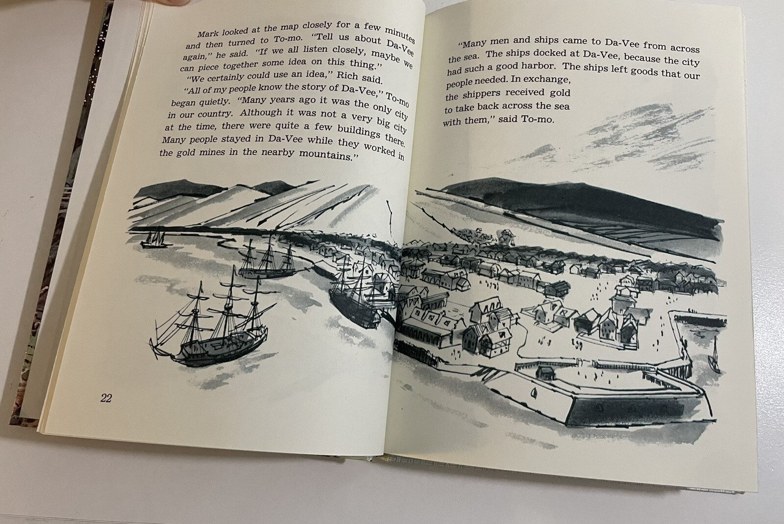 City Beneath the Sea Book Henry Bamman Robert 1975 World Of Adventure Series