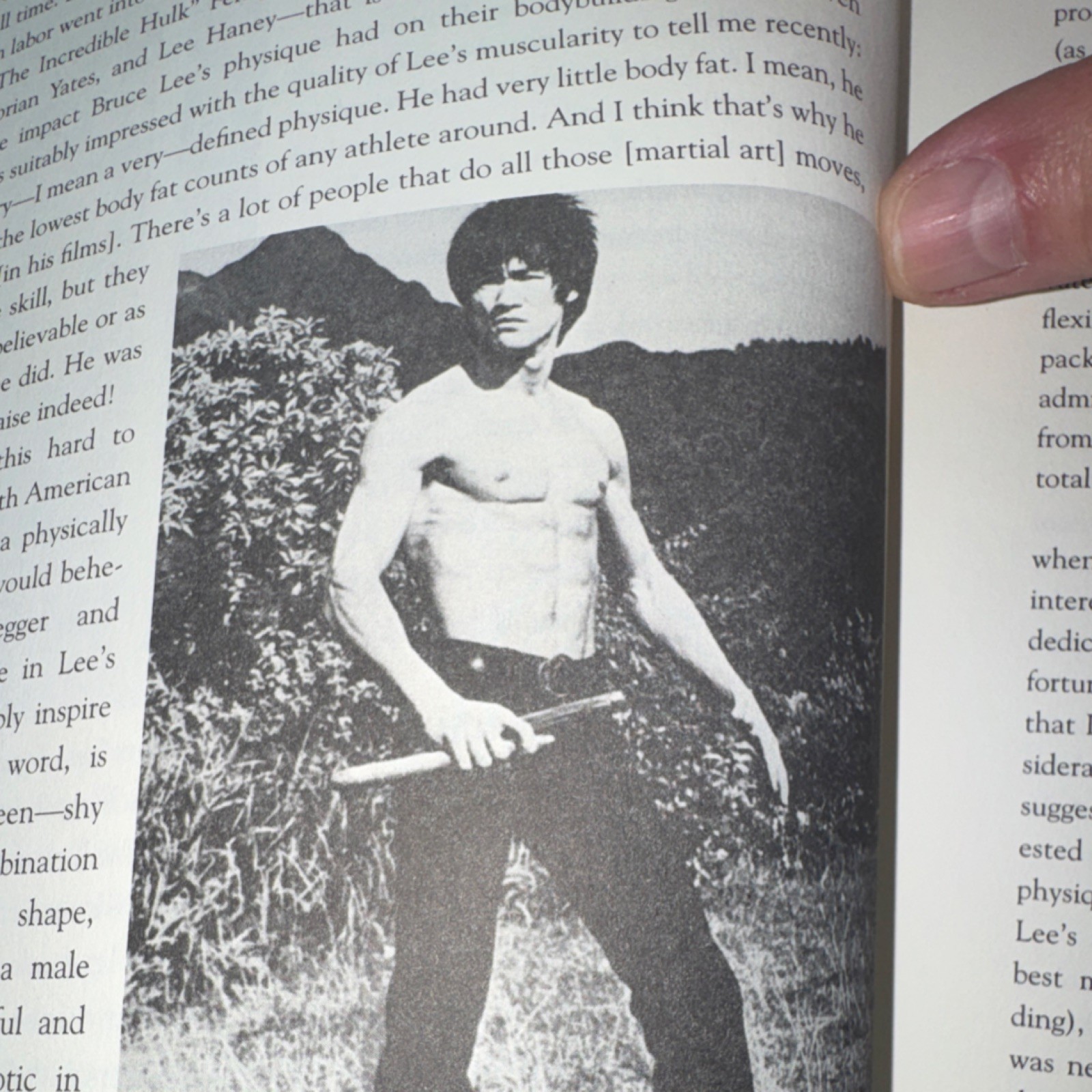 Bruce Lee The Art of Expressing the Human Body Bruce Lee Paperback Martial Arts