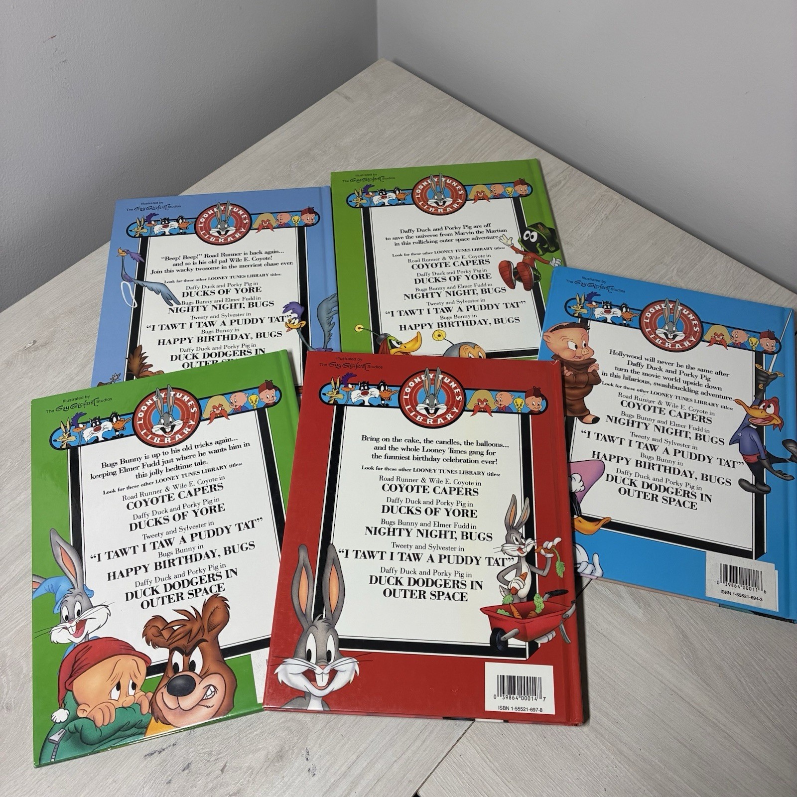 VTG Lot of Five Looney Tunes Library HB Bugs Bunny Guy Gilchrist Studio 1990