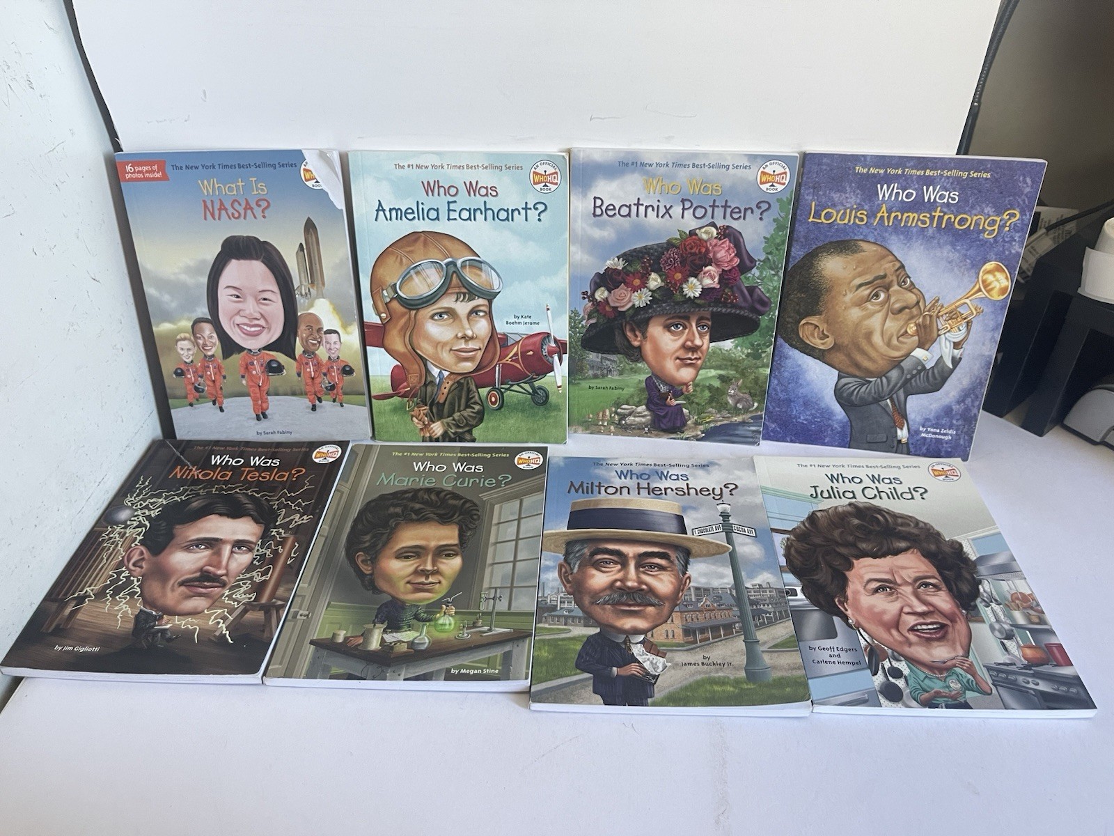 Lot 13 Who Was? Who HQ Series Is What Where Biography History Chapter Books
