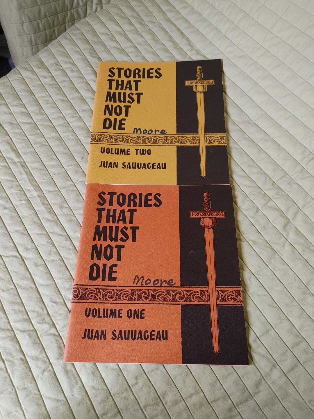Stories That Must Not Die (English and Spanish Edition) Vol 1 & 2