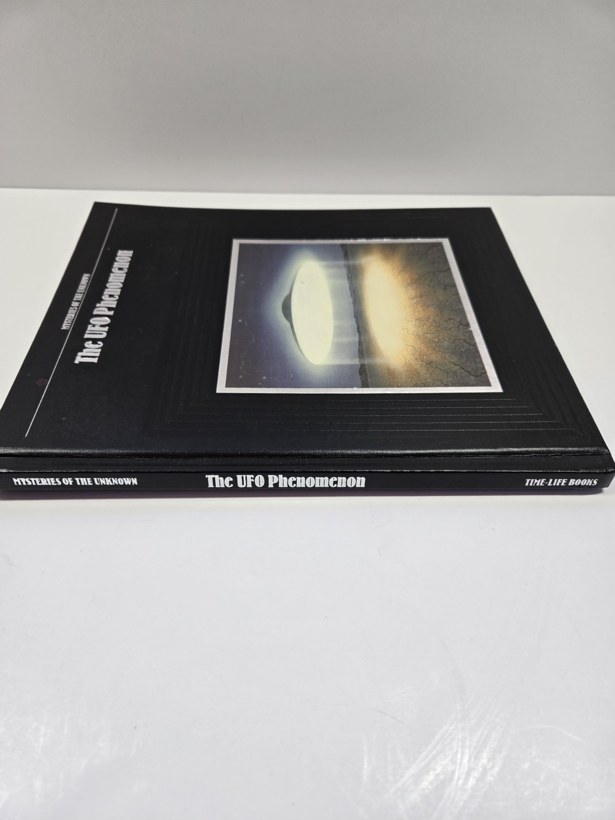 The UFO Phenomenon (Mysteries of the Unknown) Time Life Books Hardcover VG