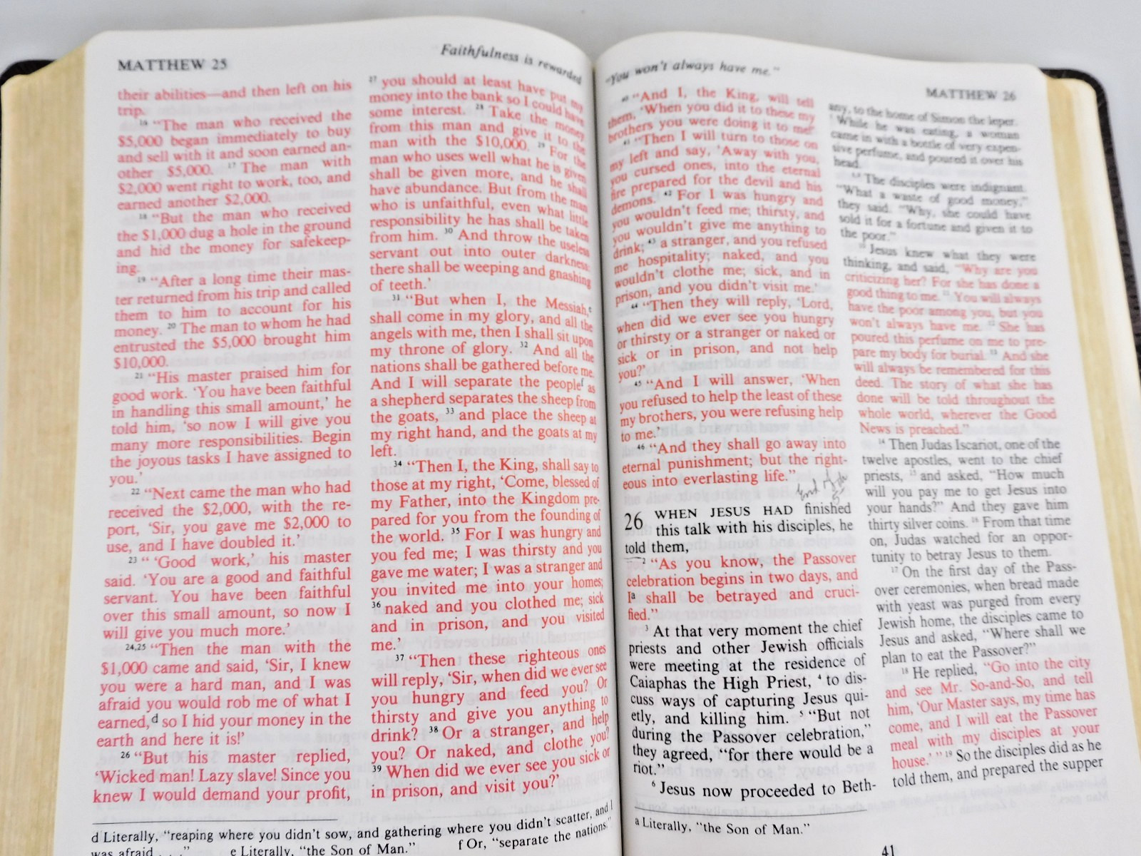 The Living Bible Large Print Brown Bonded Leather Red Letter Tyndale Pub 1984