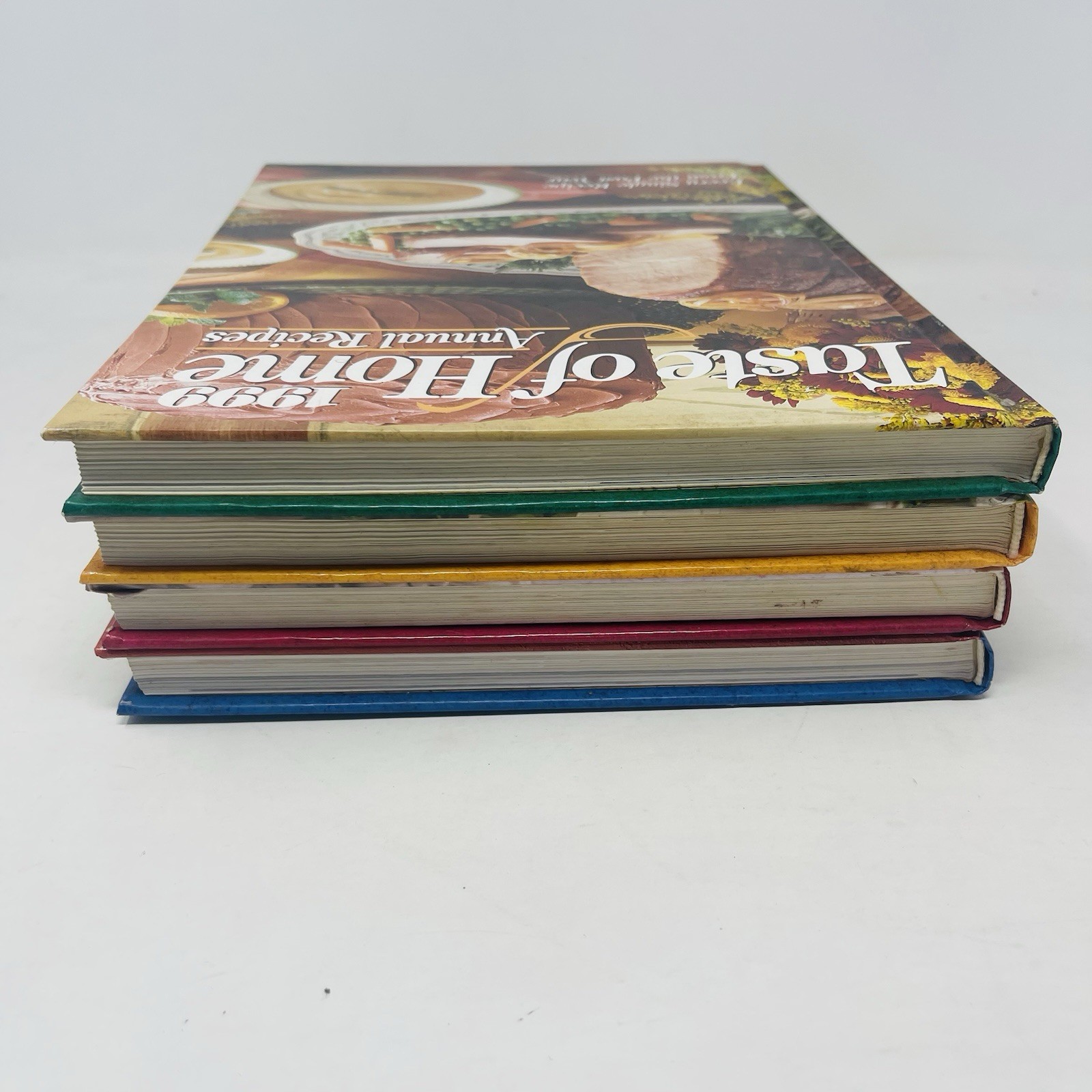 Lot of 4 Taste of Home Annual Recipes Cookbooks 1999-2002 HC Vintage