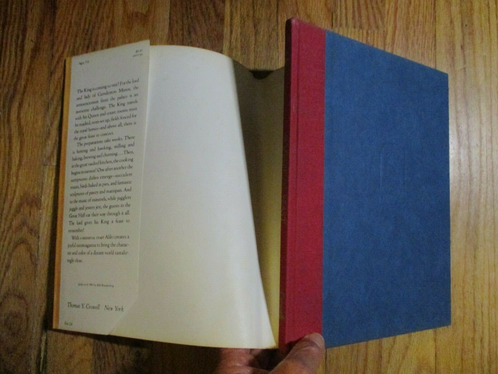 A Medieval Feast (Reading Rainbow Books) by Aliki HC DJ 1st Edition EUC