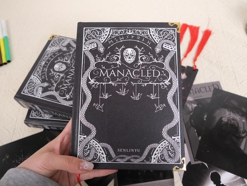 Manacle. Manacled Fanfic.Hardcover Full 3 Separate Volumes. Dramione