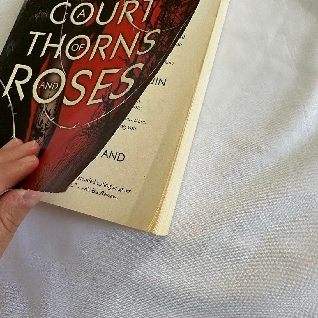 A Court Of Thorns And Roses Sarah J. Maas Paperback Oop