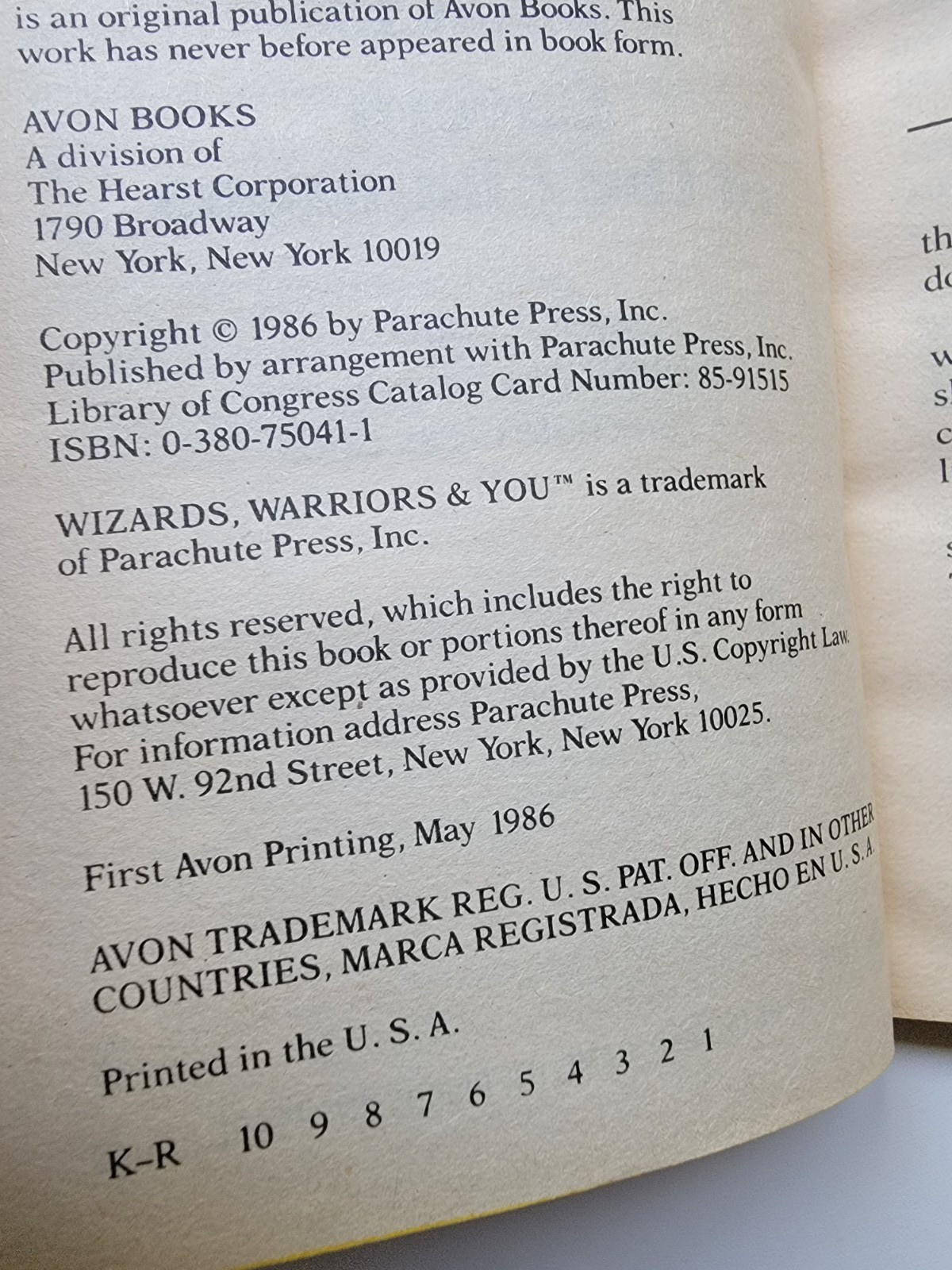 WIZARDS WARRIORS & YOU #13 CAVERN OF THE PHANTOMS R.L. Stine Avon 1st 1986