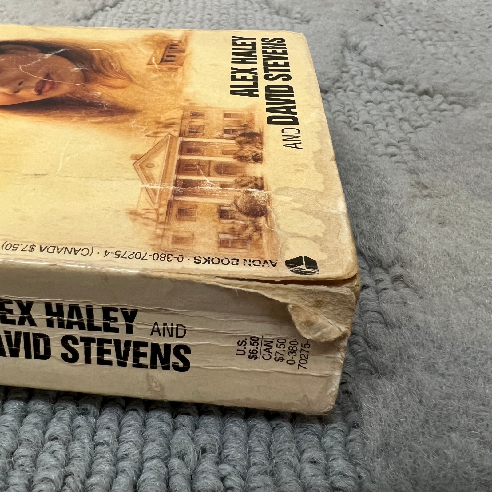 Queen Classic Drama Paperback Book by Alex Haley from Avon Books 1994
