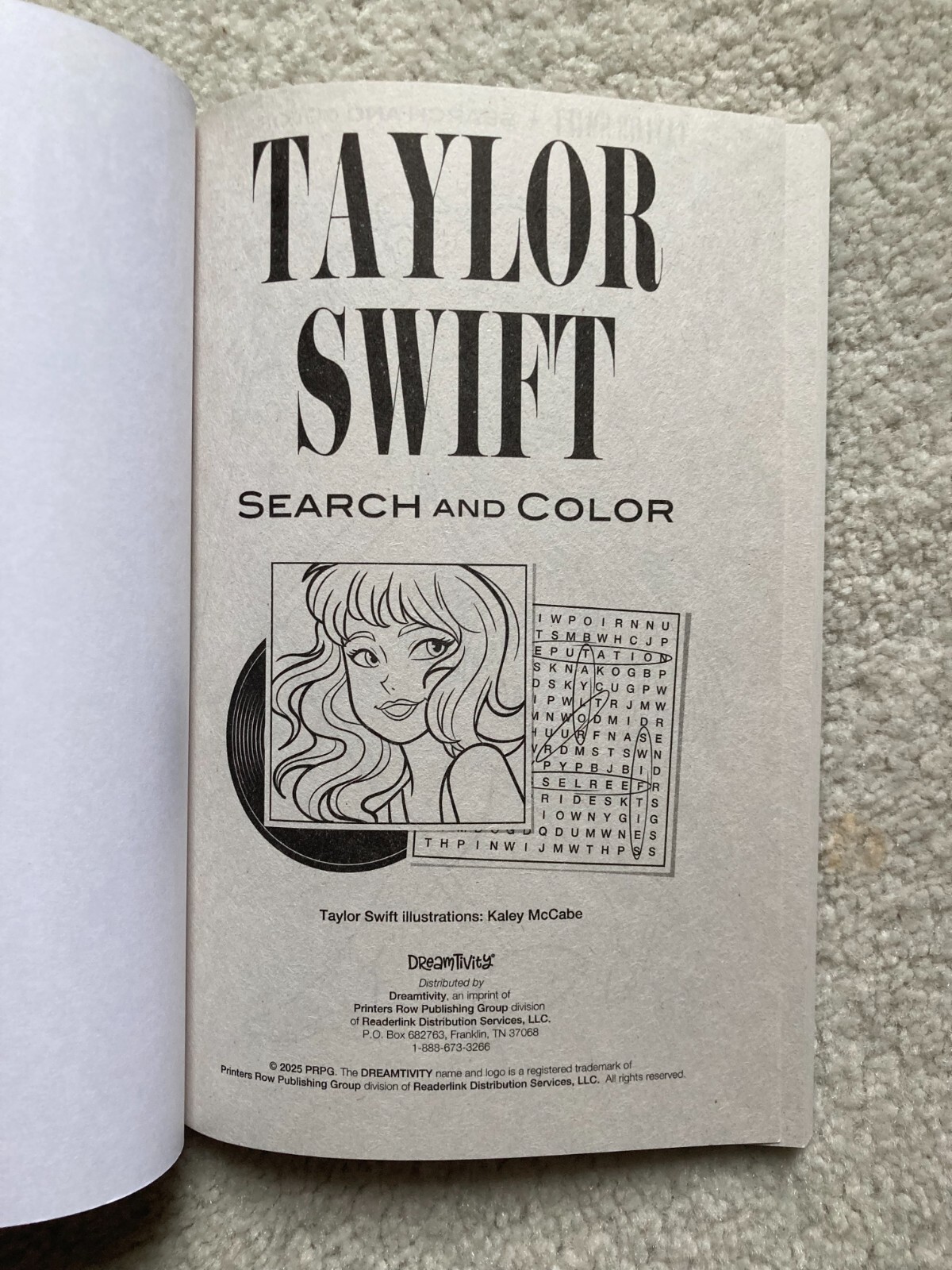 Taylor Swift Word Search and Color NEW Paperback 31 puzzles / 31 coloring pages
