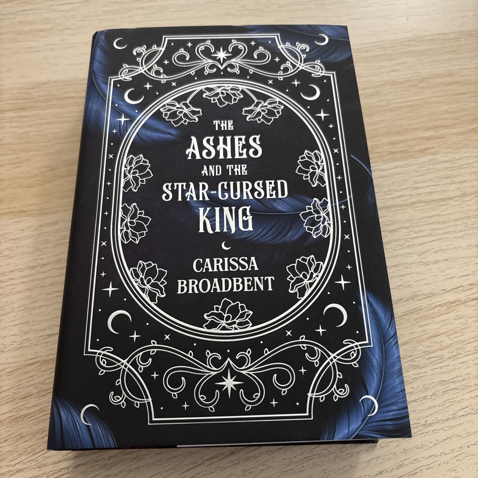 Signed Fairyloot Crowns Of Nyaxia (#1-2) Carissa Broadbent Sprayed Edges