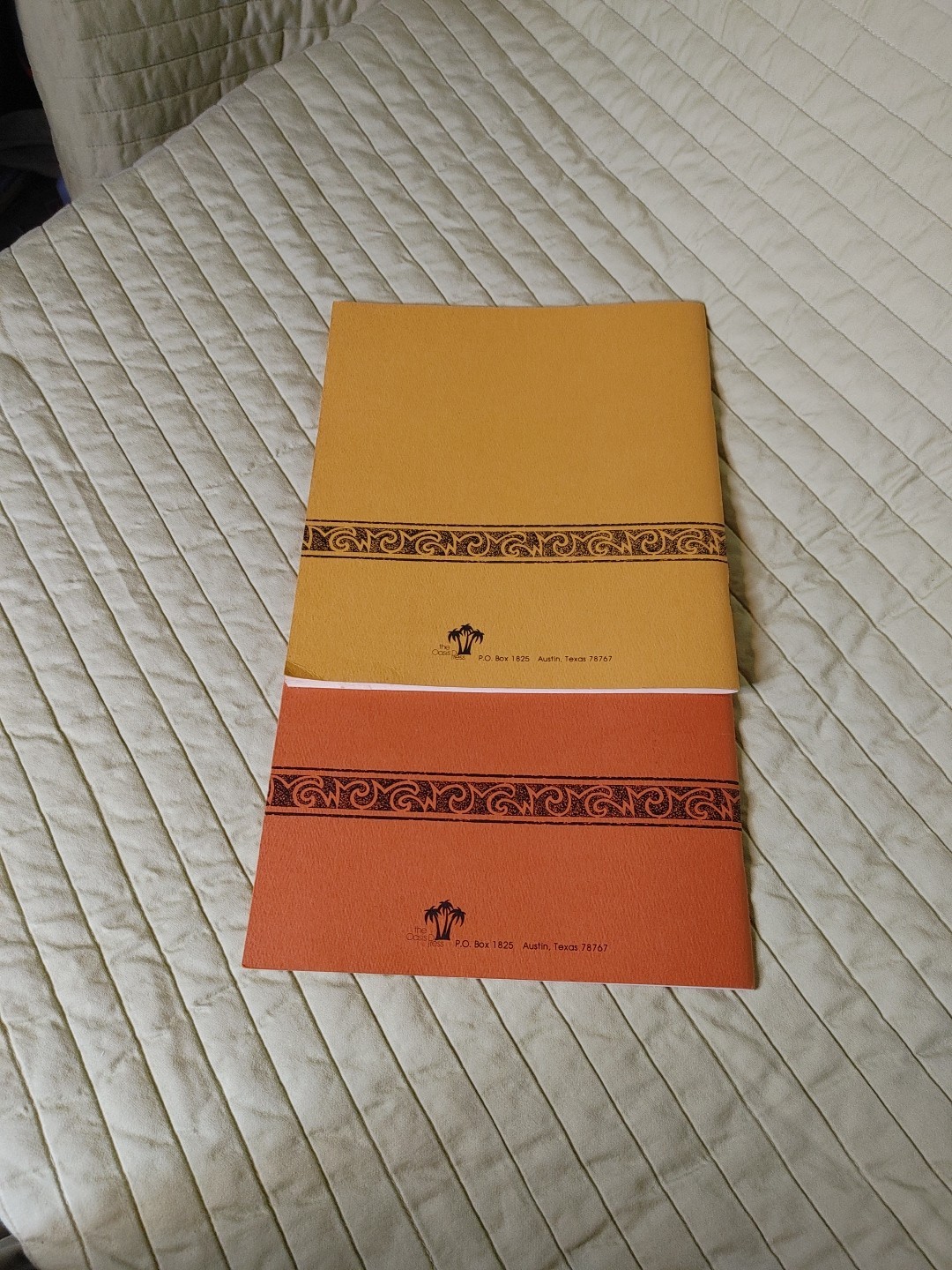 Stories That Must Not Die (English and Spanish Edition) Vol 1 & 2
