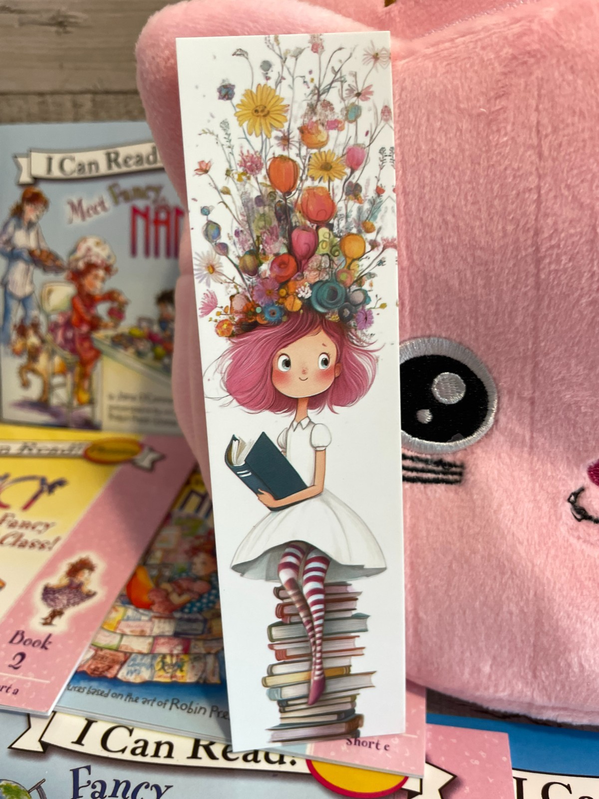 Girls I Can Read Phonics Meet Fancy Nancy 12 Books, Carry Pack & Book Marker