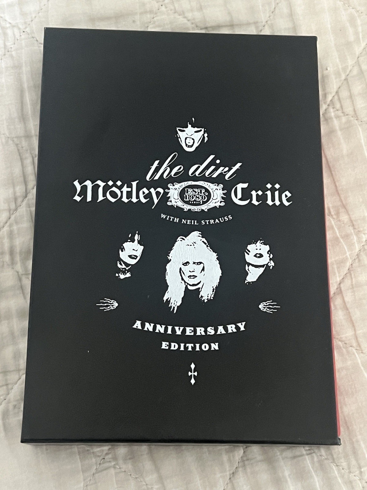 Motley Crue : The Dirt, Hardcover Book Anniversary Edition Slipcase Cover