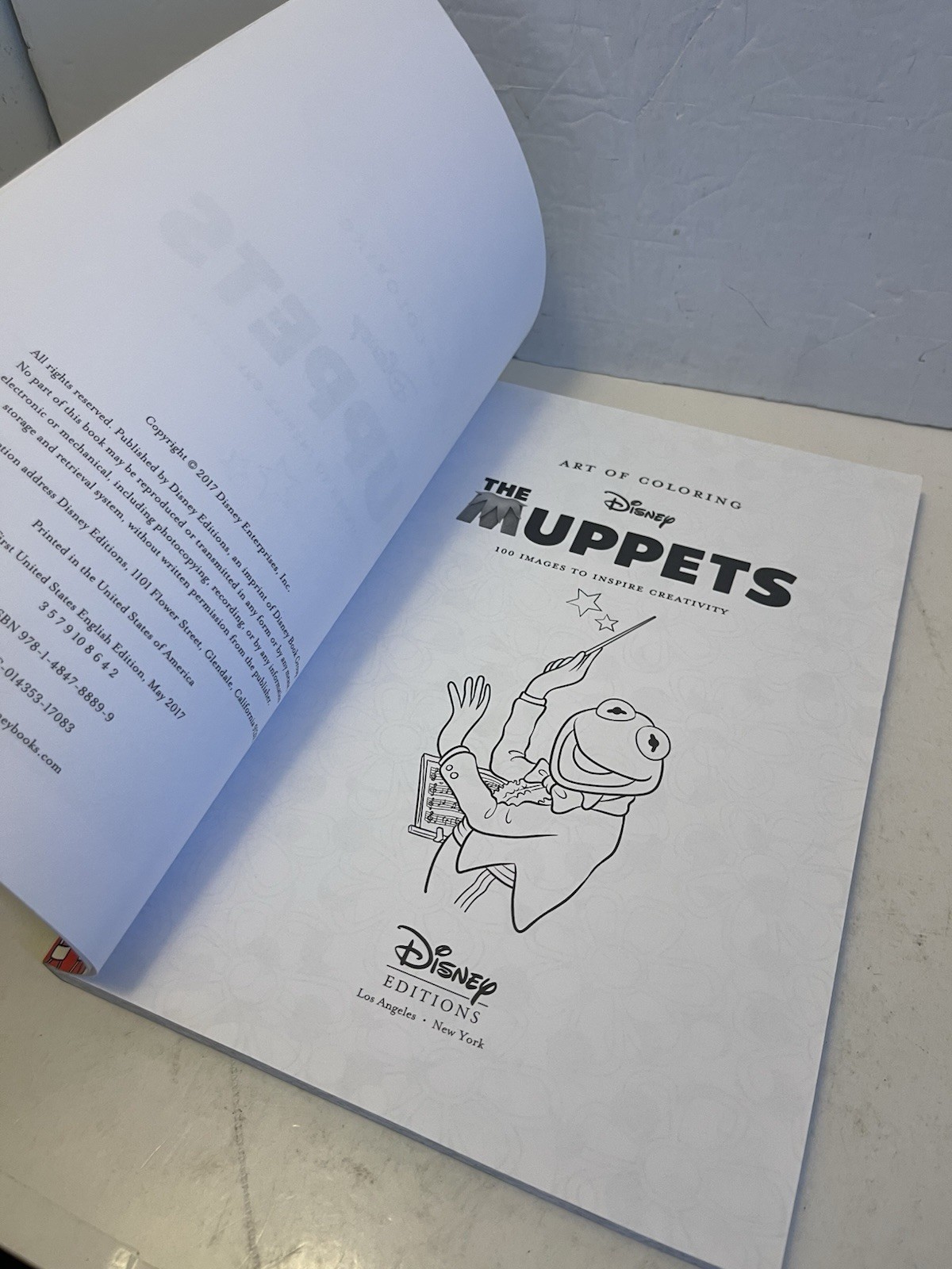 Art of Coloring: Muppets : 100 Images to Inspire First Edition Paperback 2017