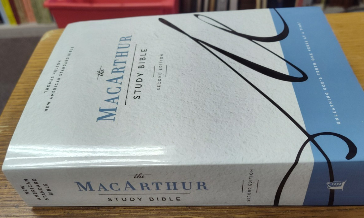 The MacArthur Study Bible, Second Edition (2020 Trade Paperback)