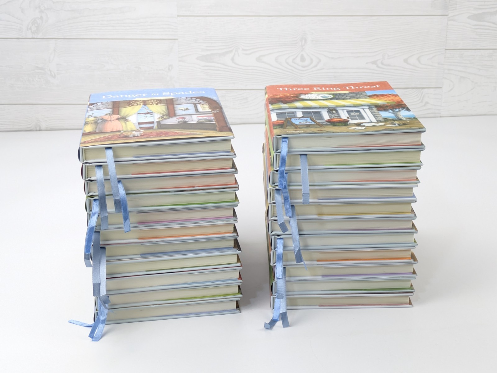 Antique Shop Mysteries Hardcover Lot of 22 Book Set w/Dustcovers GREAT SHAPE!