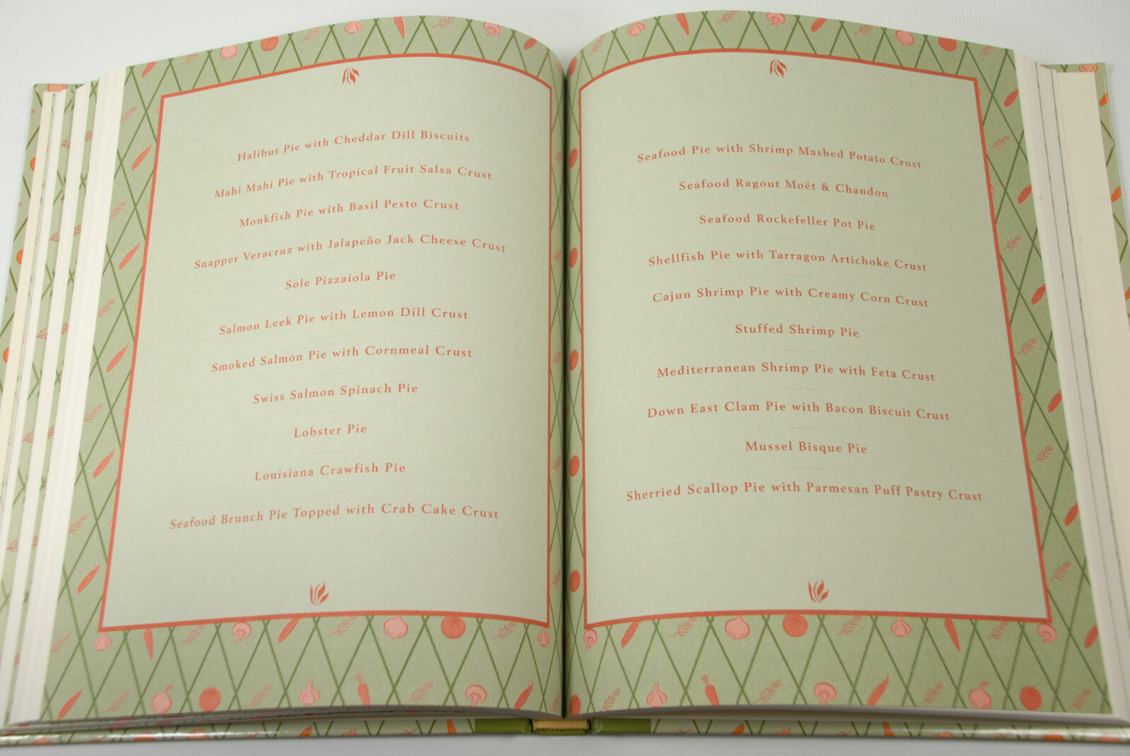 Pot Pies: Comfort Food under Cover by Diane Phillips (2000) 1st ed First Print