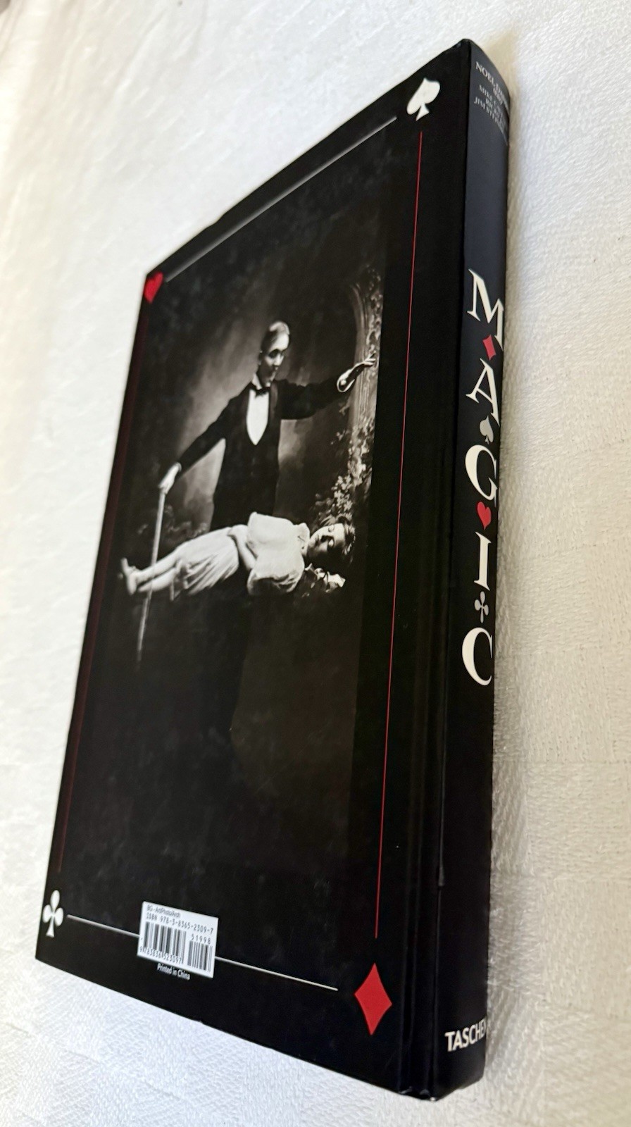 Noel Daniel Taschen Hardcover Book 2015 Magic: 1400s – 1950s 🪄