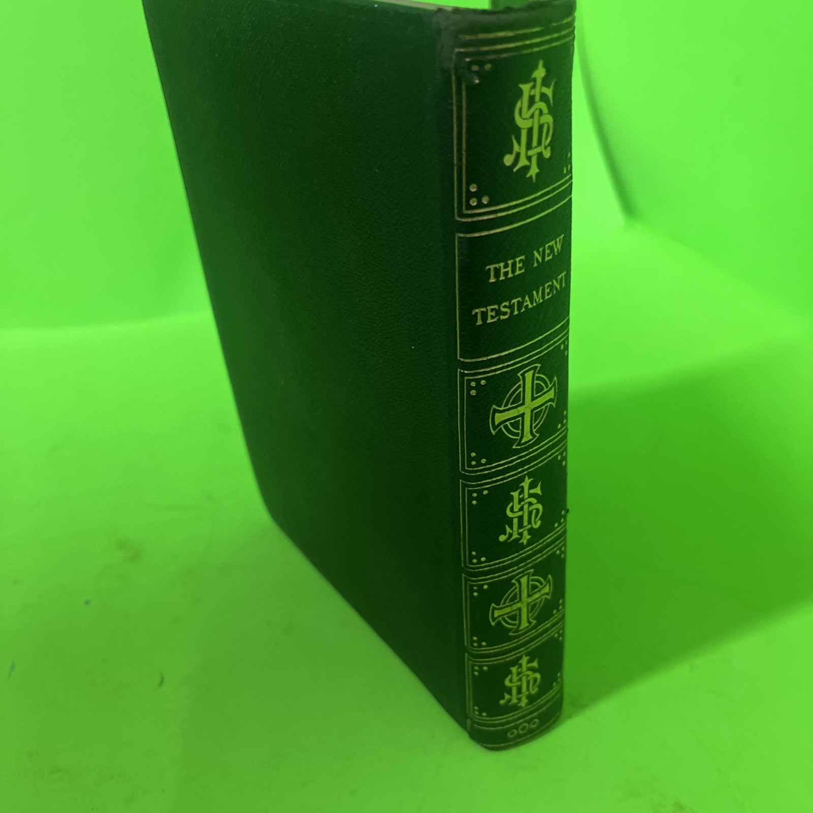The New Testament by Catholic Scholars 1941 Victorian Cover