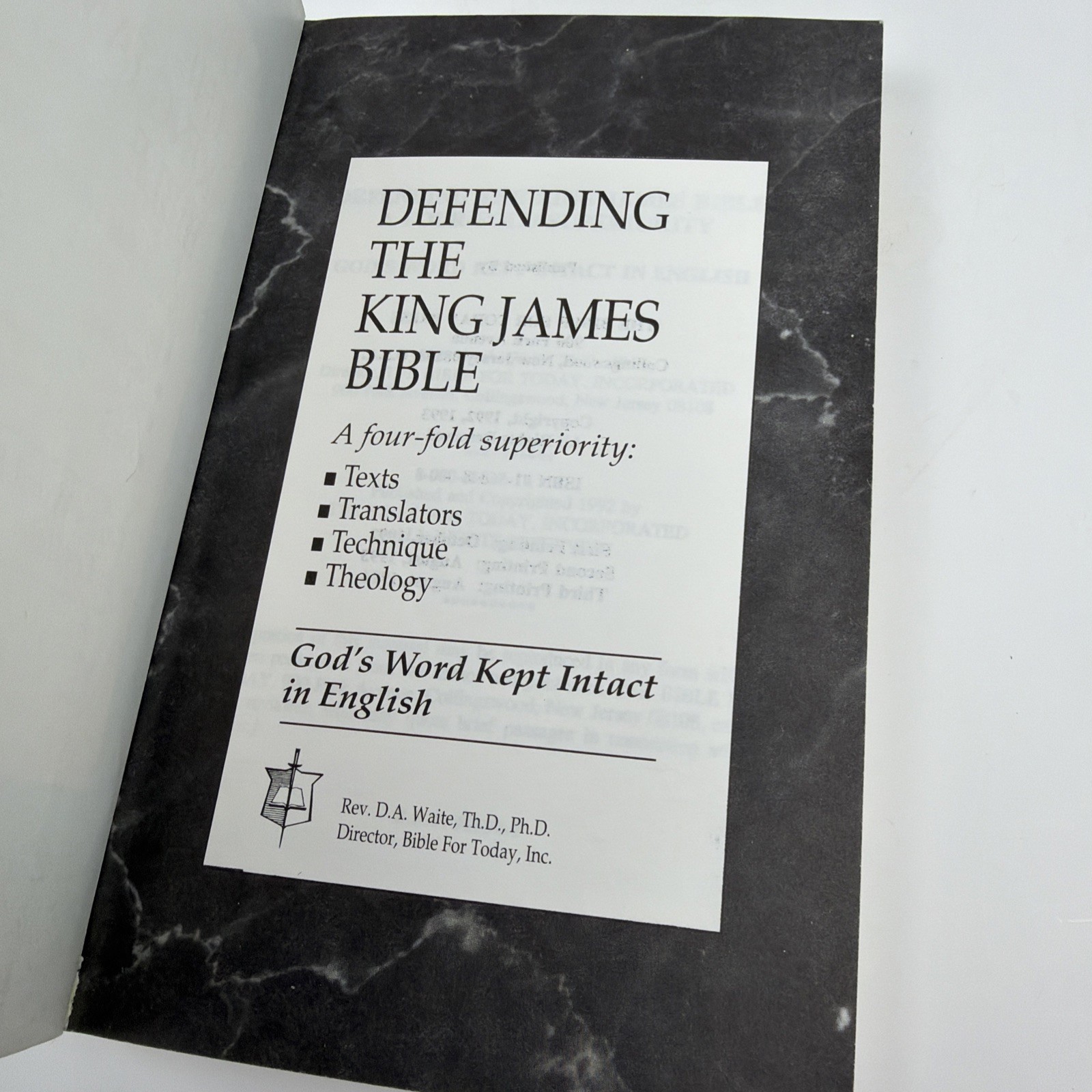 Defending The King James Bible D.A. Waite KJV Superiority 1994 3rd Printing PB