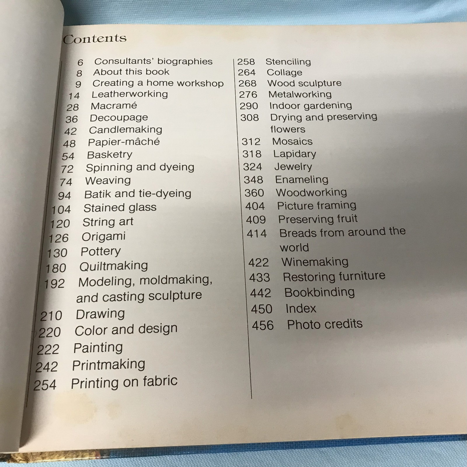 BOOK: ‘CRAFTS & HOBBIES’ Reader’s Digest 1979 Illustrated 456 pg Textbook (A1)